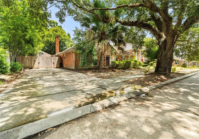Photo 3 of Sale Pending at 5220 Macarthur Blvd, New Orleans, LA 70131 | MLS# 2573382 | Listing updated on 2026-08-25