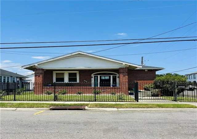 Photo 2 of Single family home for sale at 1801 S Gayoso St, New Orleans, LA 70125 | MLS# 2573276 | Listing updated on 2026-08-20