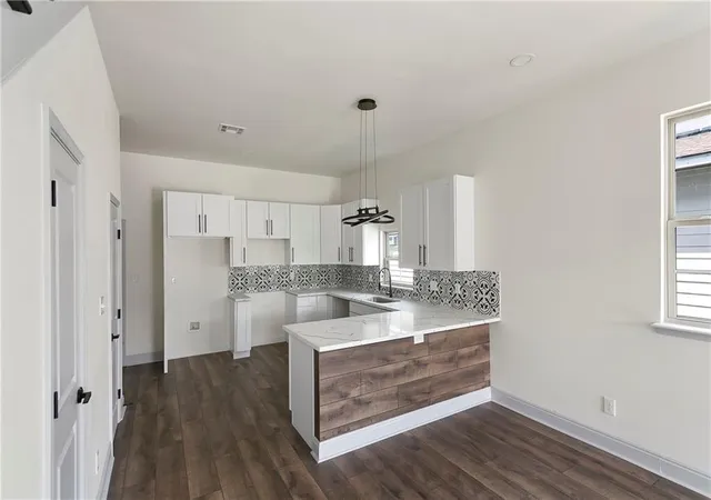 Listing Photo 4 - Condo for sale in building located at 3110 12 Arts St, New Orleans, LA 70122