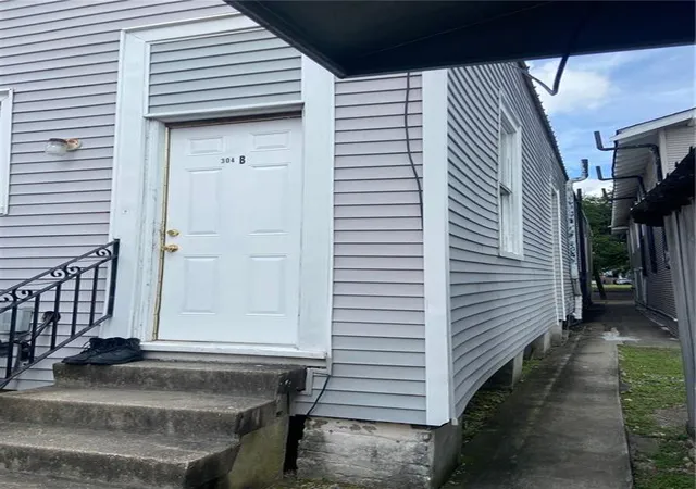 Photo 2 of Multi family home for sale at 304 S 06 Norman C Francis Pkwy, New Orleans, LA 70119 | MLS# 2573454 | Listing updated on 2026-08-20