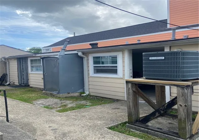 Photo 4 of House for sale at 304 S 06 Norman C Francis Pkwy, New Orleans, LA 70119 | MLS# 2573454 | Listing updated on 2026-08-20