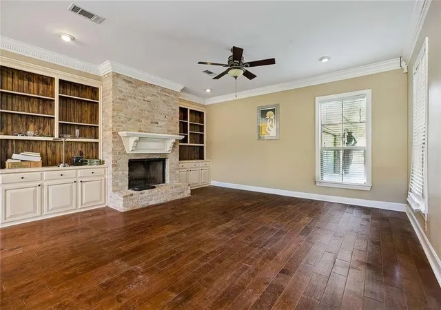 2nd image of 1842 W Carriage House Dr, Baton Rouge, LA 70815 | MLS# 2573477
