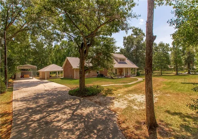 Photo 3 of Single family home for sale at 39360 Babin Ln, Ponchatoula, LA 70454 | MLS# 2573523 | Listing updated on 2026-08-26