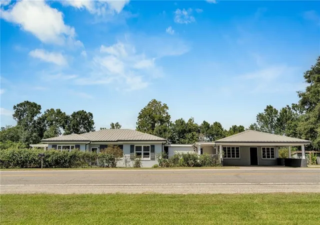 Photo 2 of Single family home for sale at 2357 Highway 1, Raceland, LA 70394 | MLS# 2573063 | Listing updated on 2026-08-21