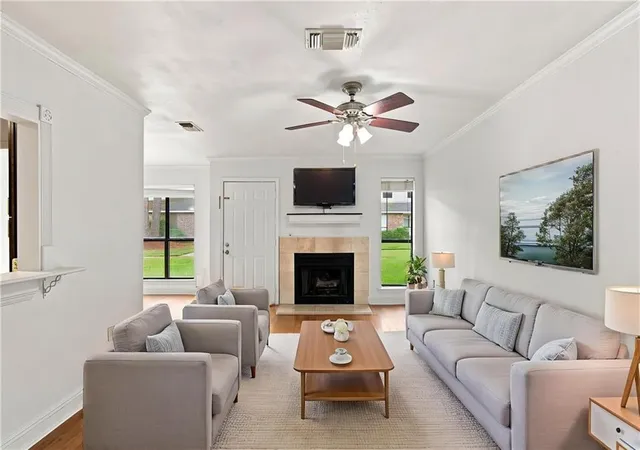 Listing Photo 2 - Condo for sale in building located at 213 Pineridge Ct, Mandeville, LA 70448 - Unit #213