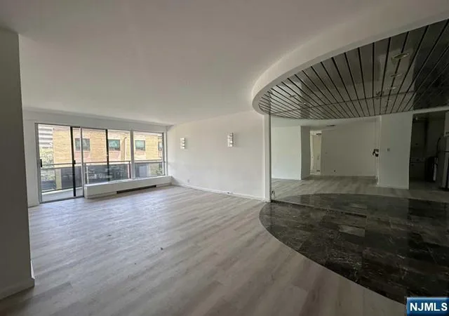 5th image of 2077 Center Ave #3F, Fort Lee, NJ 07024 | MLS# 25014989