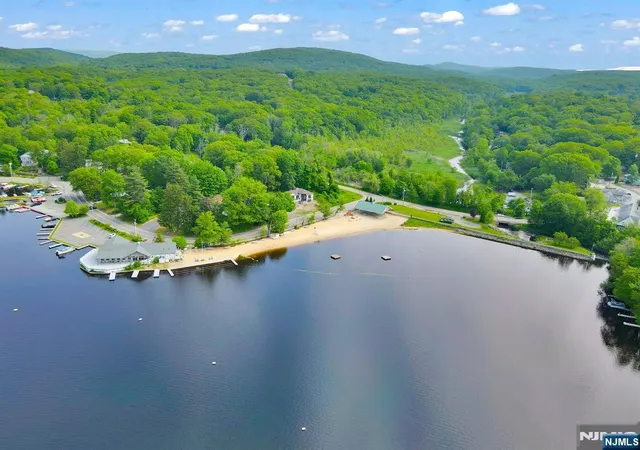 29th image of 3 Riverside Rd, Hewitt, NJ 07421 | MLS# 25035976