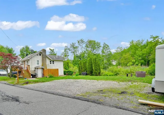 Photo 3 of Land for sale at 3 Riverside Rd, Hewitt, NJ 07421 | MLS# 25035976 | Listing updated on 2026-08-24