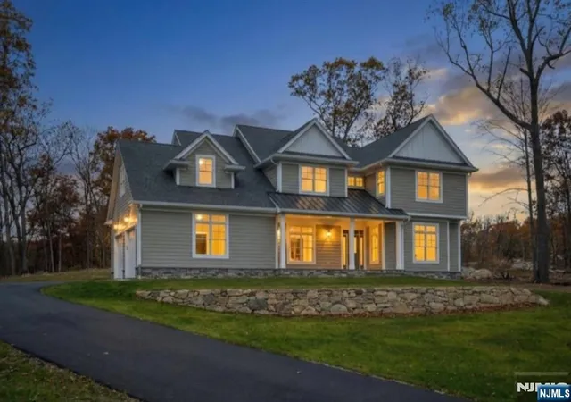 2nd image of 3 Bristol Ridge Rd, Boonton Township, NJ 07005 | MLS# 25040079