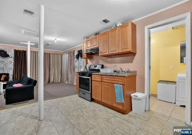 Photo 2 of Sale Pending at 28 Clinton Pl, Newark, NJ 07108 | MLS# 26002311 | Listing updated on 2026-09-08