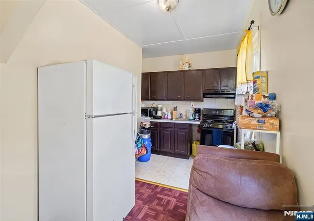 Listing Photo 4 - Condo for sale in building located at 11 Mercer St, Paterson, NJ 07524