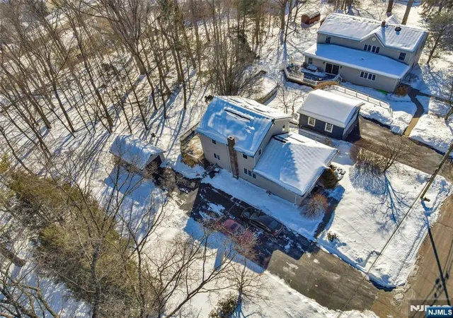 Photo 4 of Single family home for sale at 20 Center St, Butler Borough, NJ 07405 | MLS# 26003789 | Listing updated on 2026-08-05