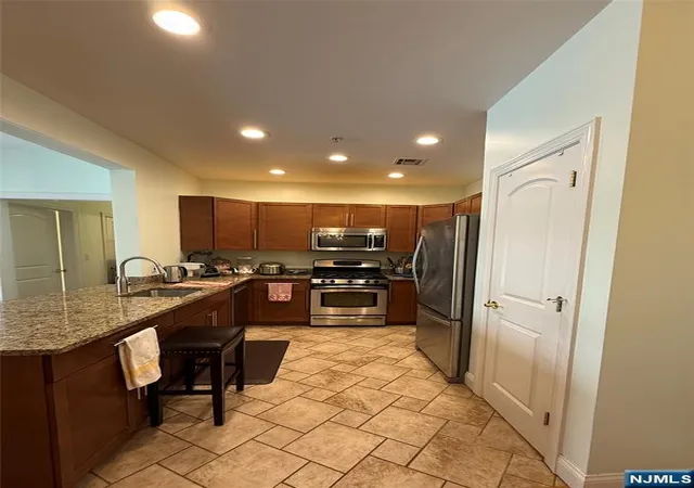 5th image of 1203 Windsor Park Ct, Englewood, NJ 07631