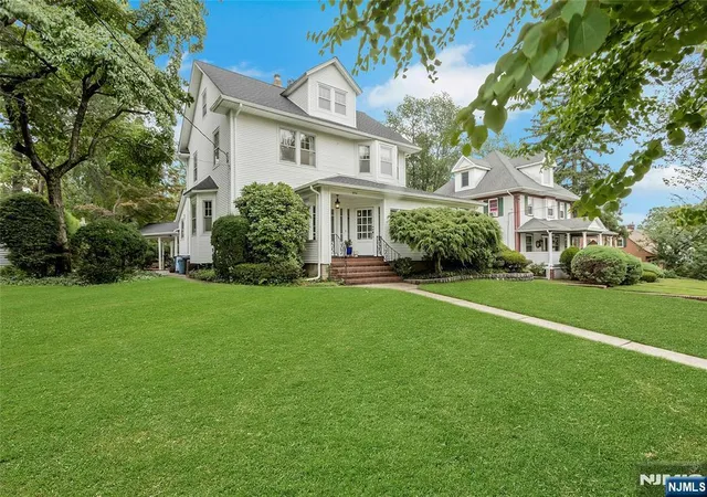 Photo 1 of Single family home for sale at 694 Lotus Ave, Oradell, NJ 07649 | MLS# 26006389 | Listing updated on 2026-09-13