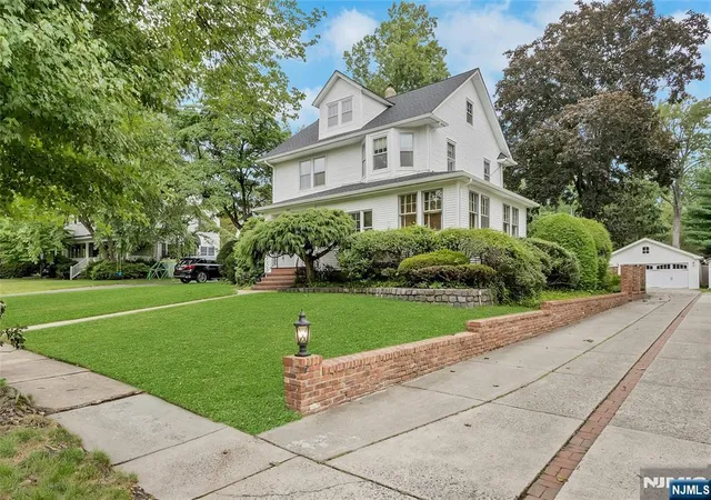 Photo 2 of Single family home for sale at 694 Lotus Ave, Oradell, NJ 07649 | MLS# 26006389 | Listing updated on 2026-09-13
