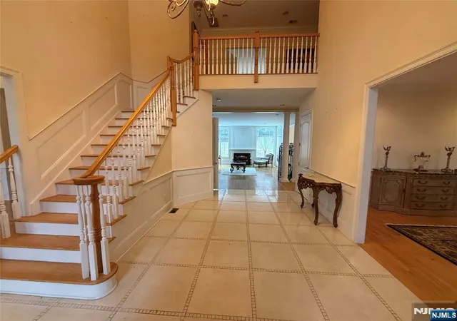 Photo 3 of Sale Pending at 6 Trout Brook Ct, Chester Township, NJ 07930 | MLS# 26006472 | Listing updated on 2026-09-10