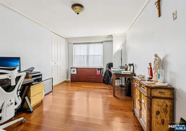 8th image of 2077 Center Ave #20J, Fort Lee, NJ 07024 | MLS# 26008006