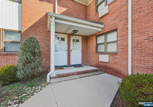 3rd image of 21 Colonial Dr #211, Little Falls, NJ 07424 | MLS# 26008157