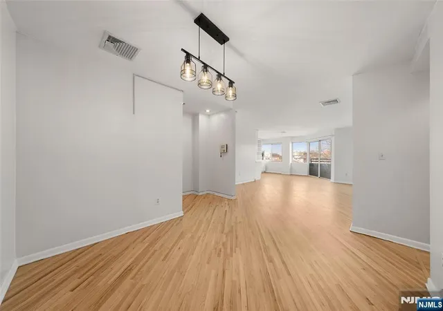 5th image of 364 Palisade Ave #5B, Cliffside Park, NJ 07010 | MLS# 26008336