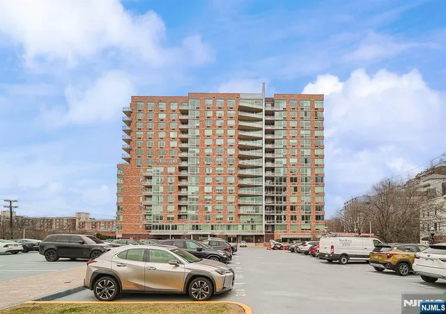 1st image of 612 Hudson Park #612, Edgewater, NJ 07020 | MLS# 26009021