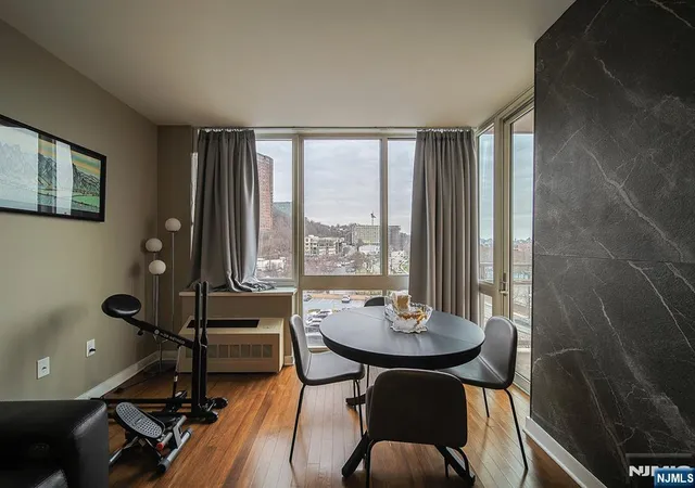 5th image of 612 Hudson Park, Edgewater, NJ 07020