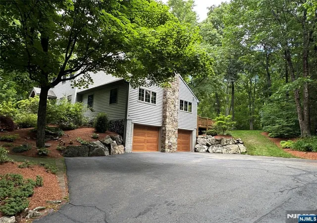 4th image of 7 Buckhaven, Hardyston, NJ 07460 | MLS# 26009385