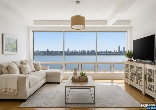 1st image of 9 Somerset Ln #408, Edgewater, NJ 07020 | MLS# 26010250