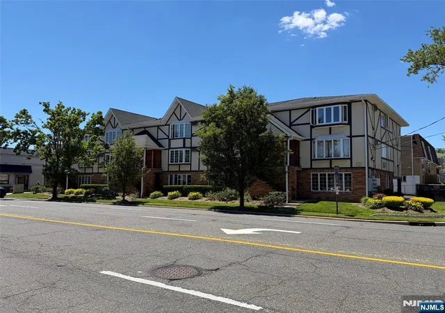 Photo 2 of Condo for sale at 33 Henry Pl #B4, Hackensack, NJ 07601 | MLS# 26010378 | Listing updated on 2026-09-08