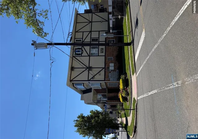 Listing Photo 3 - Condo for sale in building located at 33 Henry Pl, Hackensack, NJ 07601 - Unit #B4
