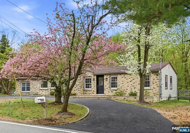 Photo 4 of Sale Pending at 356 North Rd, Chester Township, NJ 07930 | MLS# 26010379 | Listing updated on 2026-08-28