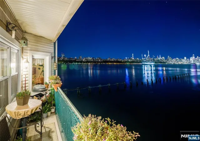 2nd image of 116 The Promenade, Edgewater, NJ 07020