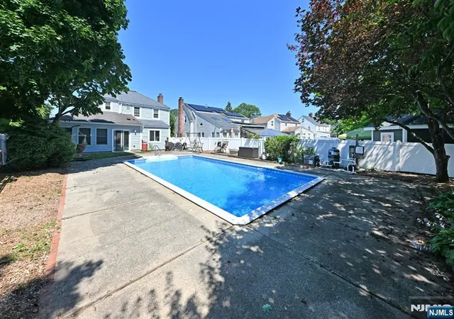 Photo 2 of Sale Pending at 138 E Magnolia Ave, Maywood, NJ 07607 | MLS# 26011131 | Listing updated on 2026-07-19