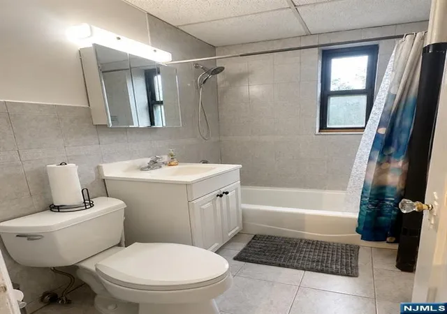 Listing Photo 2 - Condo for sale in building located at 303 Hamilton Pl, Hackensack, NJ 07601 - Unit #B4