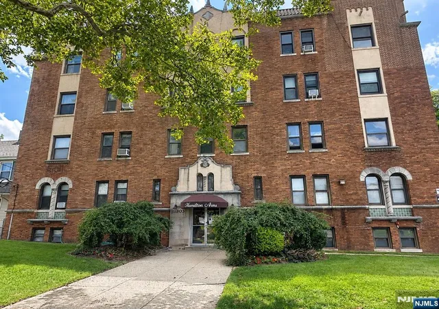 Photo 2 of Sale Pending at 303 Hamilton Pl #B4, Hackensack, NJ 07601 | MLS# 26011593 | Listing updated on 2026-08-26