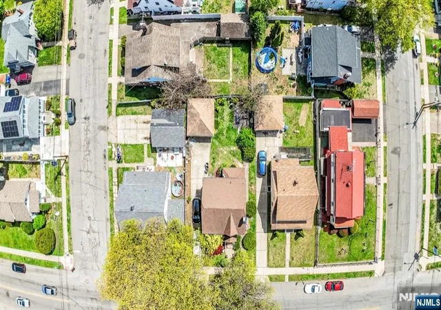 Photo 4 of Single family home for sale at 90 Union Ave, Paterson, NJ 07502 | MLS# 26012515 | Listing updated on 2026-07-23