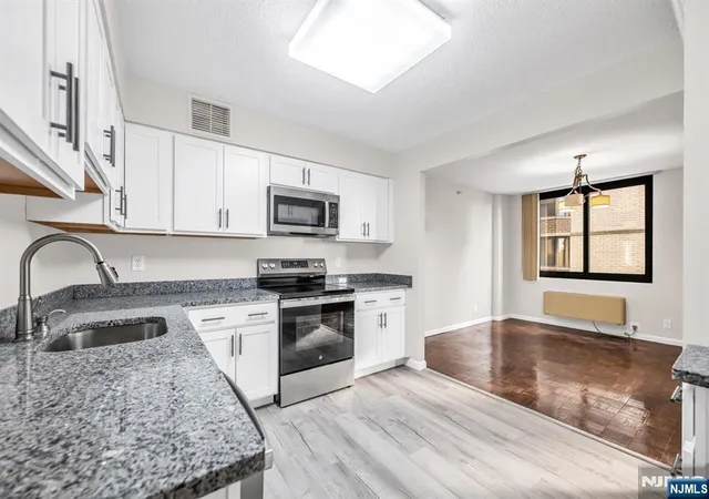 2nd image of 326 Prospect Ave #6J, Hackensack, NJ 07601 | MLS# 26012589