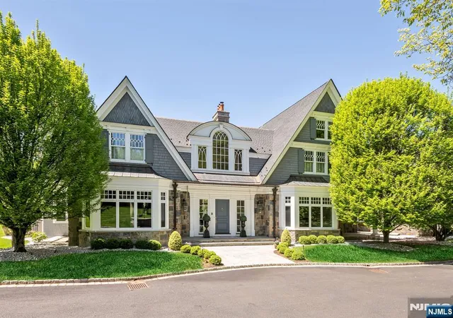 4th image of 340 Indian Trail Dr, Franklin Lakes, NJ 07417 | MLS# 26012619