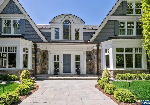 5th image of 340 Indian Trail Dr, Franklin Lakes, NJ 07417 | MLS# 26012619