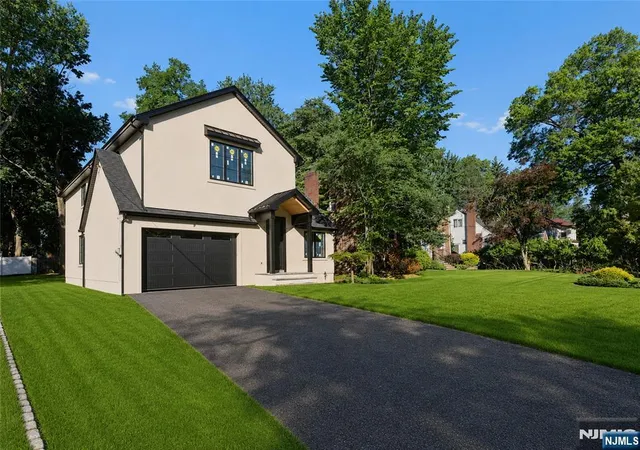 Photo 2 of Single family home for sale at 514 High St, Closter, NJ 07624 | MLS# 26012677 | Listing updated on 2026-07-23