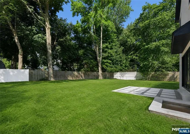 Photo 3 of Single family home for sale at 514 High St, Closter, NJ 07624 | MLS# 26012677 | Listing updated on 2026-07-23