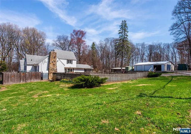 48th image of 8 Stonehedge Ln, Andover Boro, NJ 07821 | MLS# 26012920