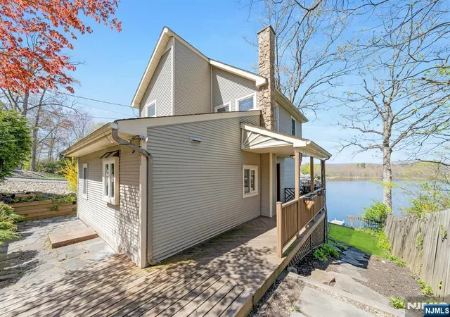 Photo 3 of Sale Pending at 95 Wildwood Rd, Jefferson Township, NJ 07438 | MLS# 26013779 | Listing updated on 2026-09-04