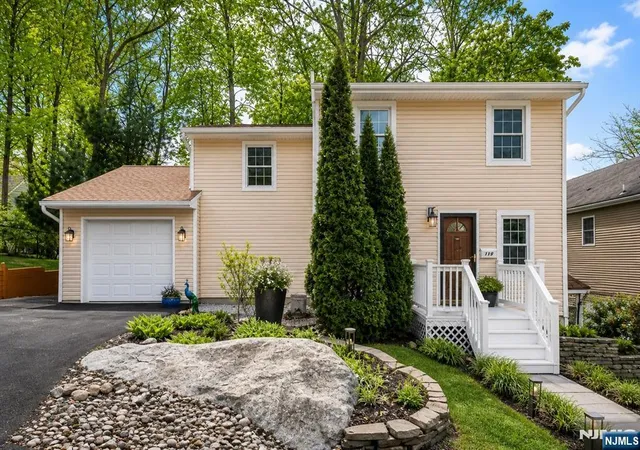 Photo 1 of Sale Pending at 119 Sherwood Ave, Mahwah, NJ 07430 | MLS# 26013790 | Listing updated on 2026-08-17