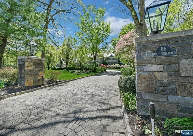 Photo 3 of Single family home for sale at 86 Fox Hedge Rd, Saddle River, NJ 07458 | MLS# 26013939 | Listing updated on 2026-09-15