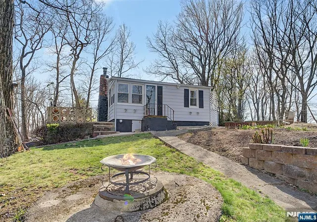 2nd image of 10 Berton Rd, Boonton, NJ 07005 | MLS# 26014025