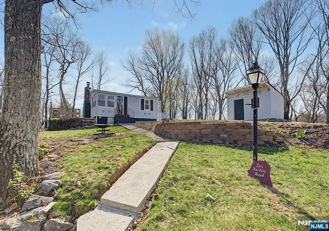 3rd image of 10 Berton Rd, Boonton, NJ 07005 | MLS# 26014025