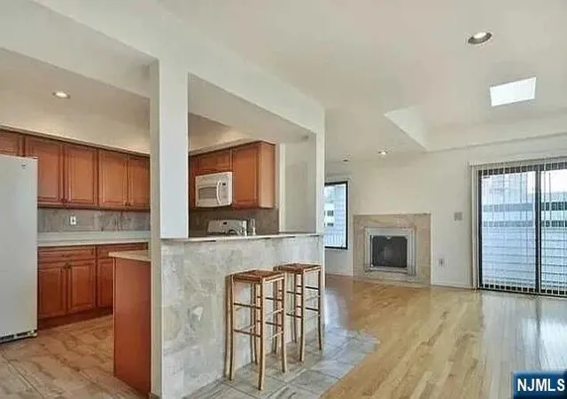 Photo 4 of Townhouse for sale at 815 Topsail Ln, Secaucus, NJ 07094 | MLS# 26014526 | Listing updated on 2026-08-01
