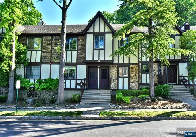 Photo 1 of Sale Pending at 3707 Mark Twain Way, Mahwah, NJ 07430 | MLS# 26014725 | Listing updated on 2026-08-22