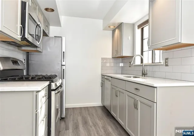 Photo 3 of Sale Pending at 3707 Mark Twain Way, Mahwah, NJ 07430 | MLS# 26014725 | Listing updated on 2026-08-22