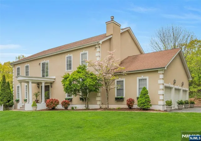 Photo 1 of Single family home for sale at 16 Lenape Trl, Montclair, NJ 07043 | MLS# 26015343 | Listing updated on 2026-08-17
